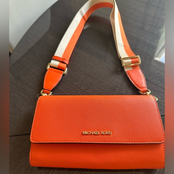 Michael Kors Xbody Leather Orange Natural beauty and soft feel! New With Tag - Picture 2 of 11